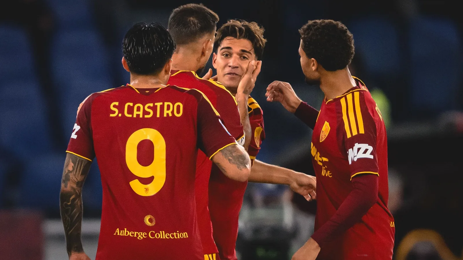 Roma's Santiago Castro with team-mates. Photo: Eurosport