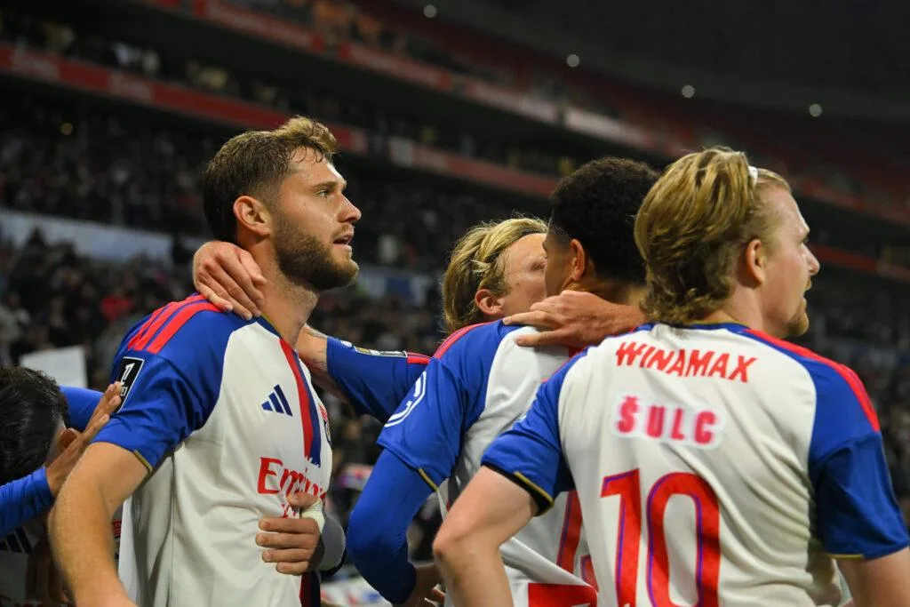 Lyon players celebrate against Nice. Photo: IMAGO via Sofascore
